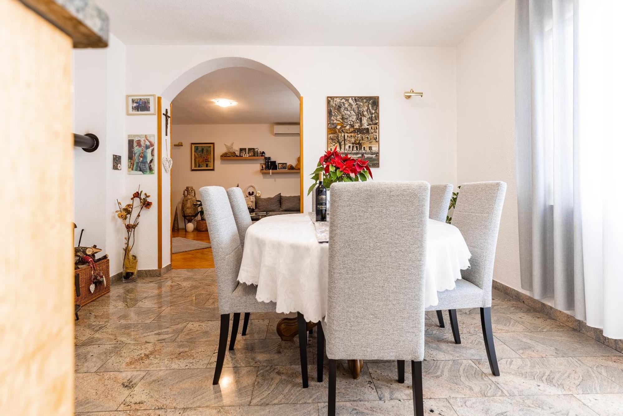 Apartman Nora Omiš Dış mekan fotoğraf