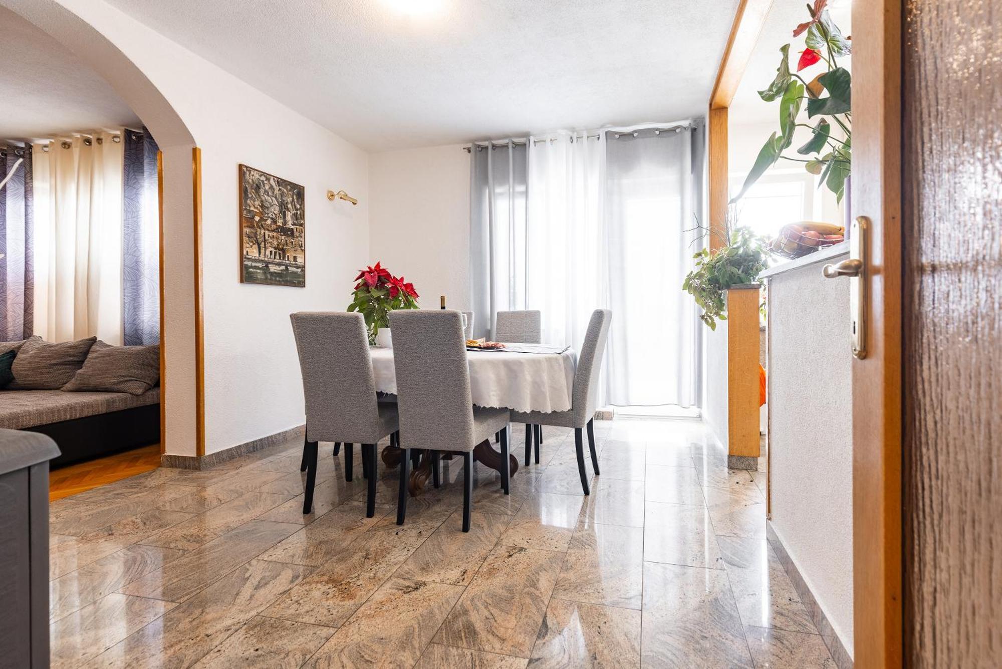 Apartman Nora Omiš Dış mekan fotoğraf